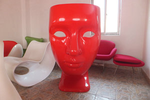 深圳玻璃鋼廠家定做面具椅人臉椅